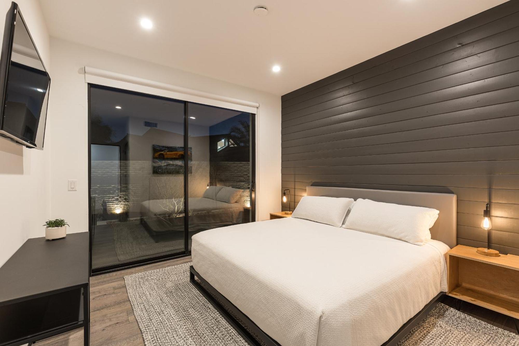 Luxury Micro-Resort, Theater, Sauna, Heated Pool 凤凰城 外观 照片