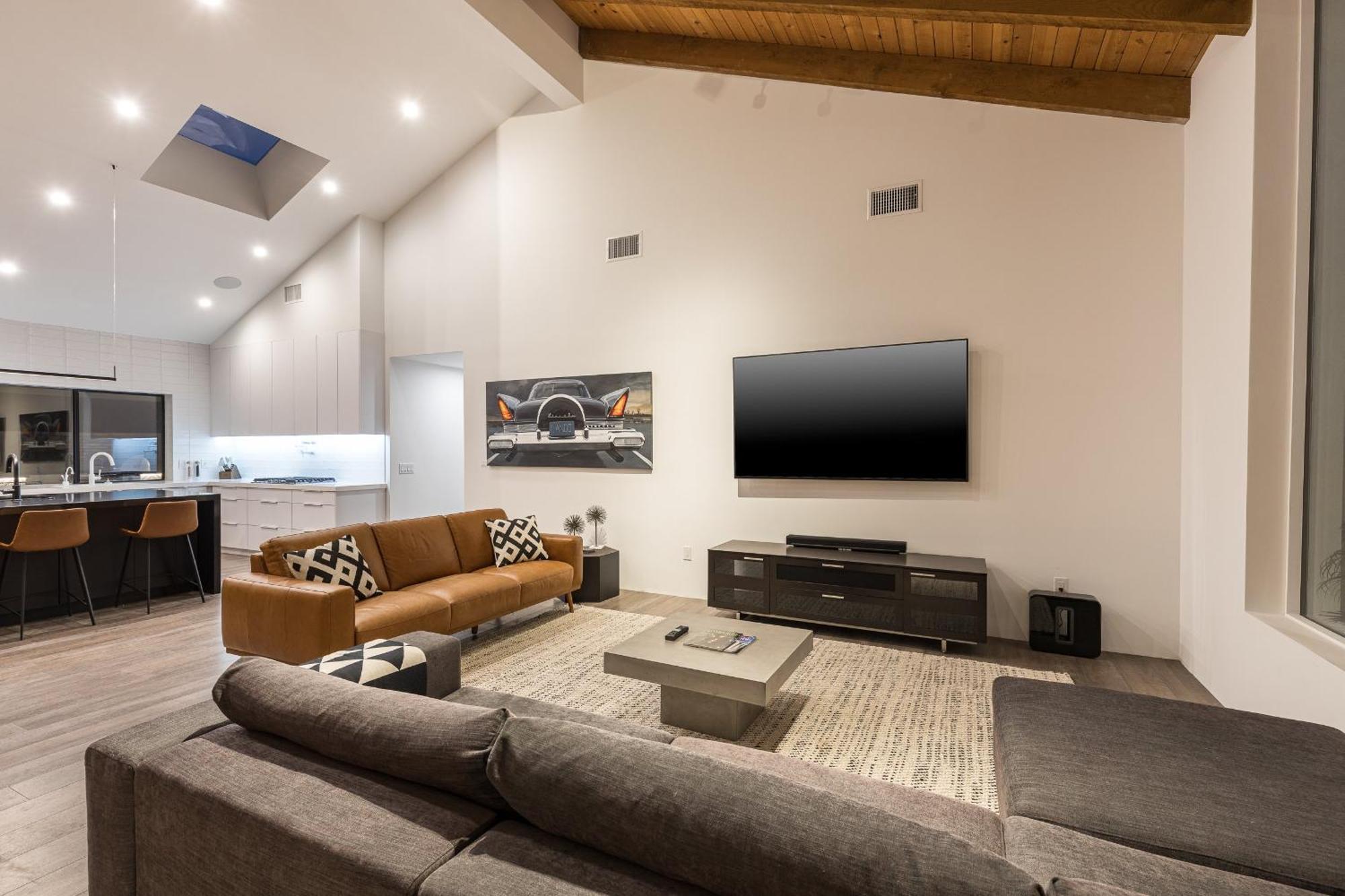 Luxury Micro-Resort, Theater, Sauna, Heated Pool 凤凰城 外观 照片