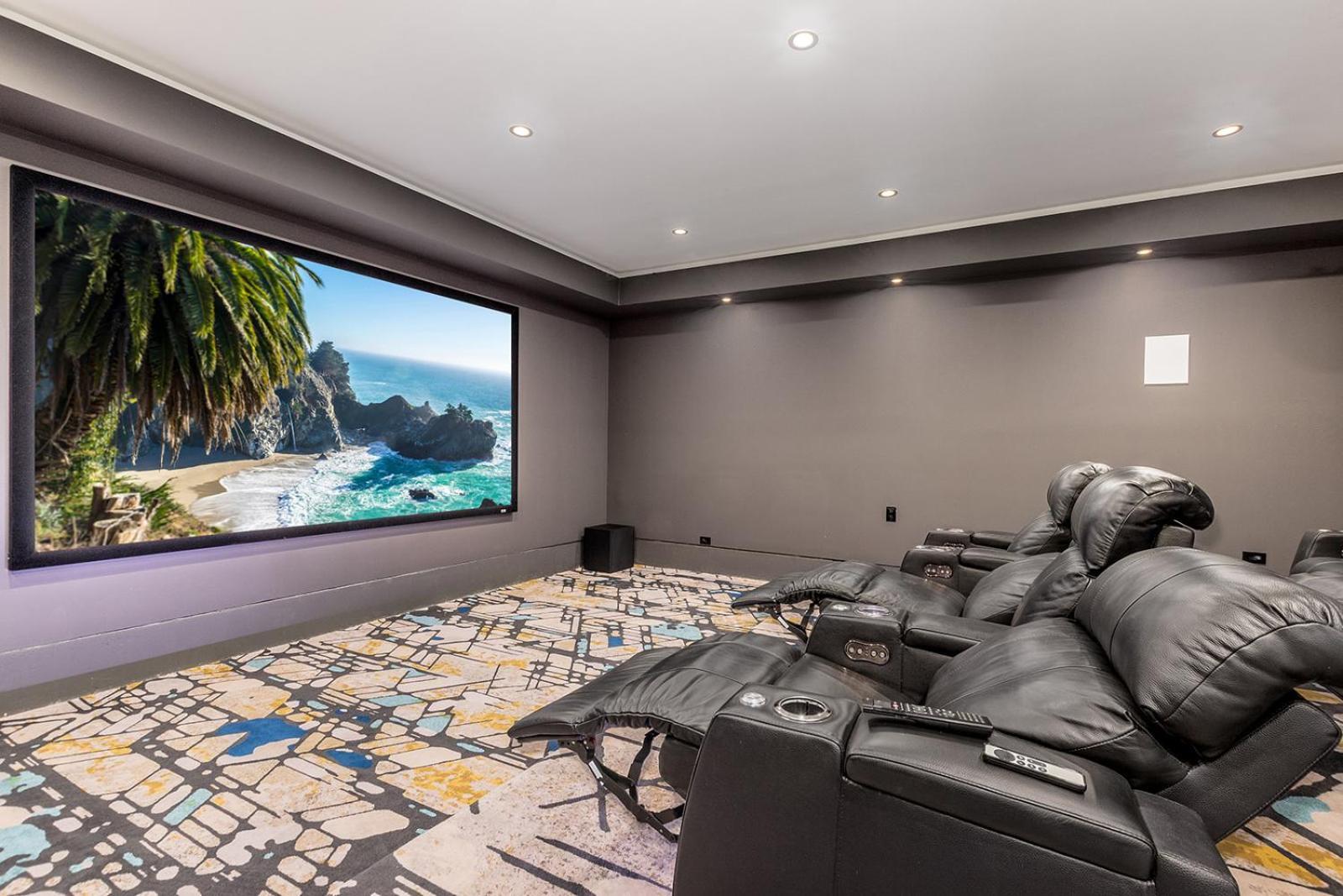 Luxury Micro-Resort, Theater, Sauna, Heated Pool 凤凰城 外观 照片