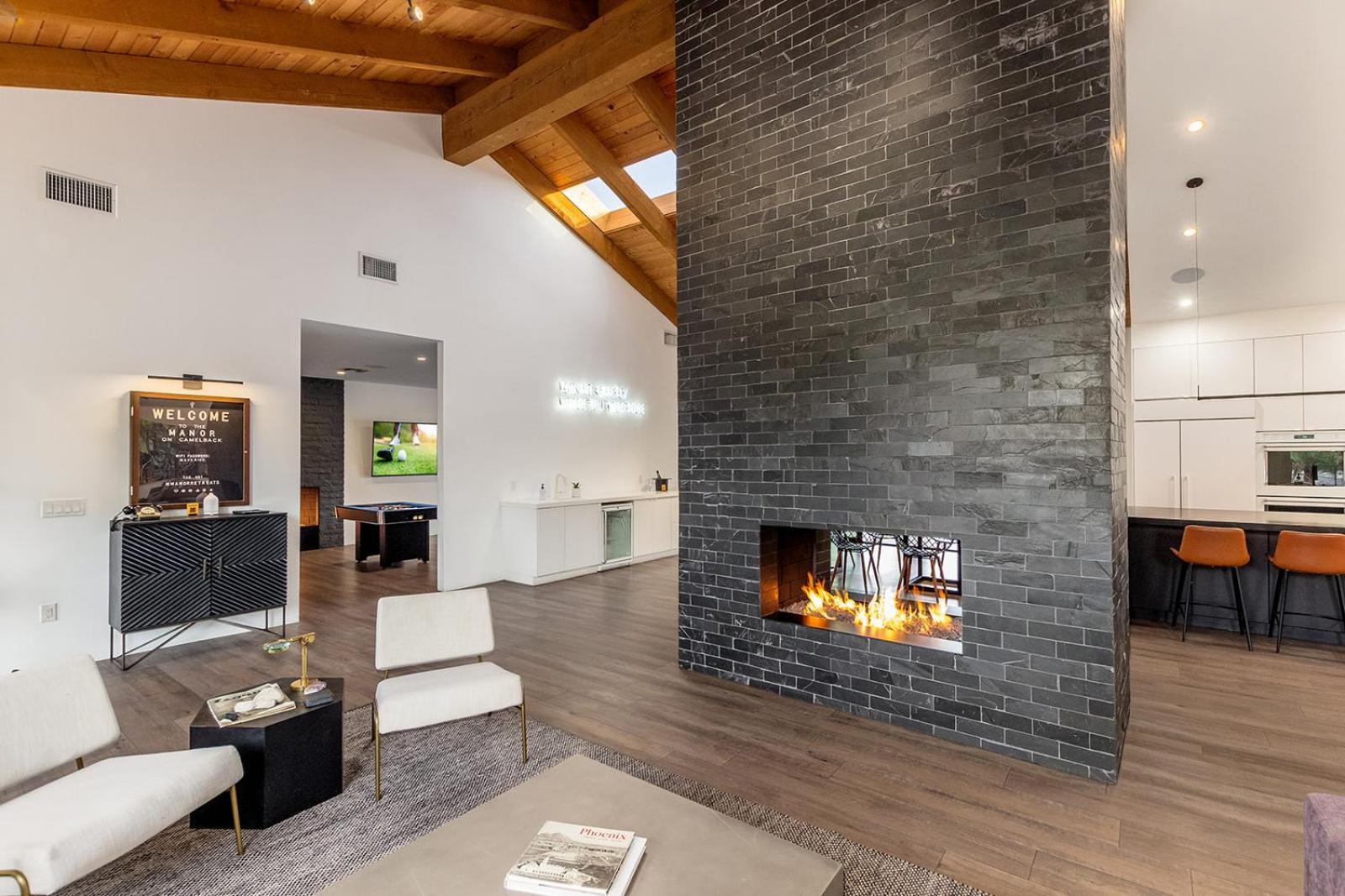 Luxury Micro-Resort, Theater, Sauna, Heated Pool 凤凰城 外观 照片