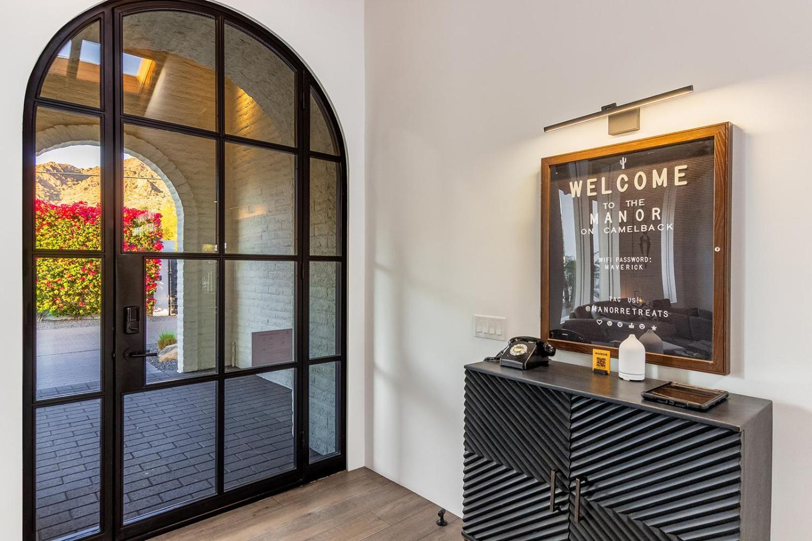 Luxury Micro-Resort, Theater, Sauna, Heated Pool 凤凰城 外观 照片